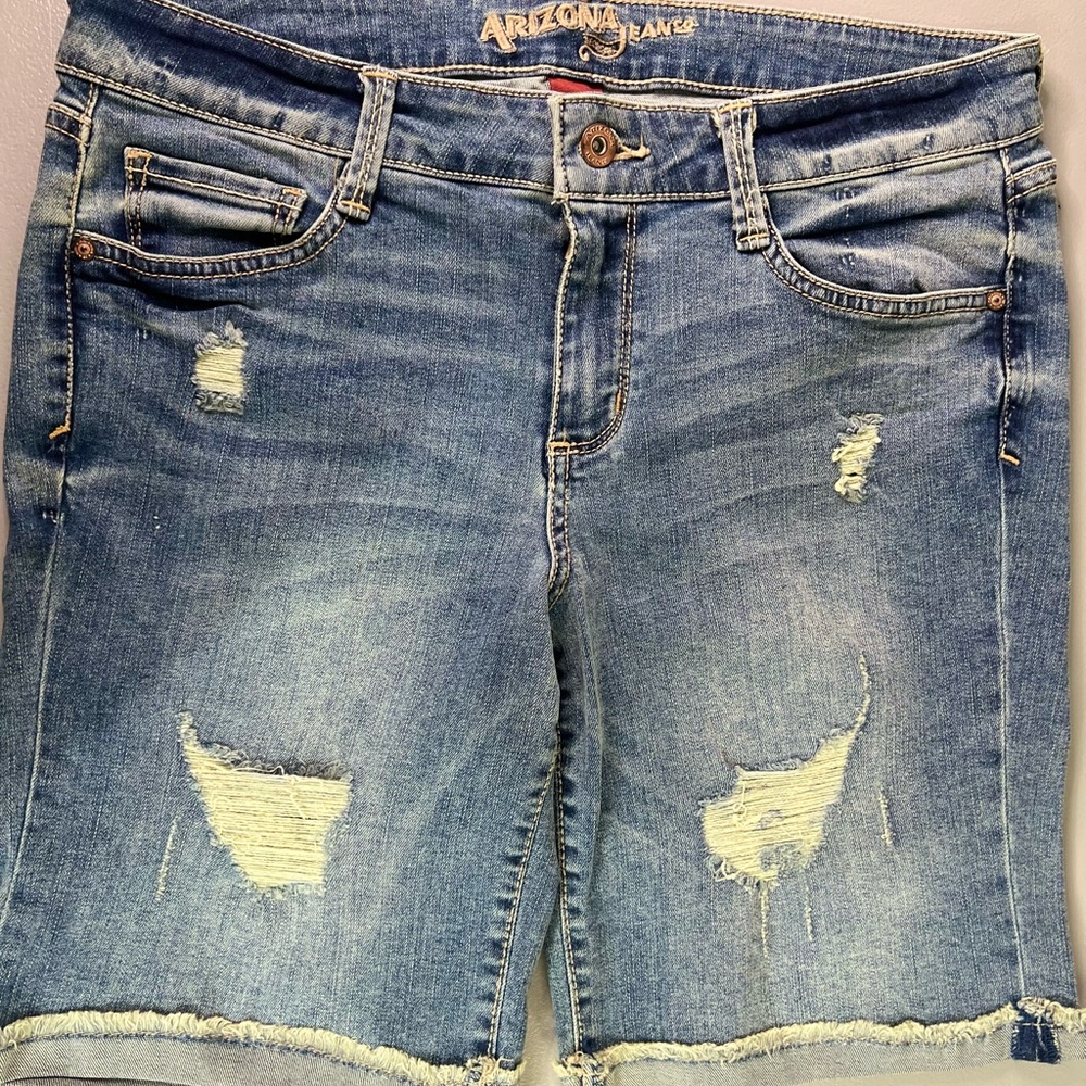 Arizona Jean Company Blue Distressed Jean Shorts‎
